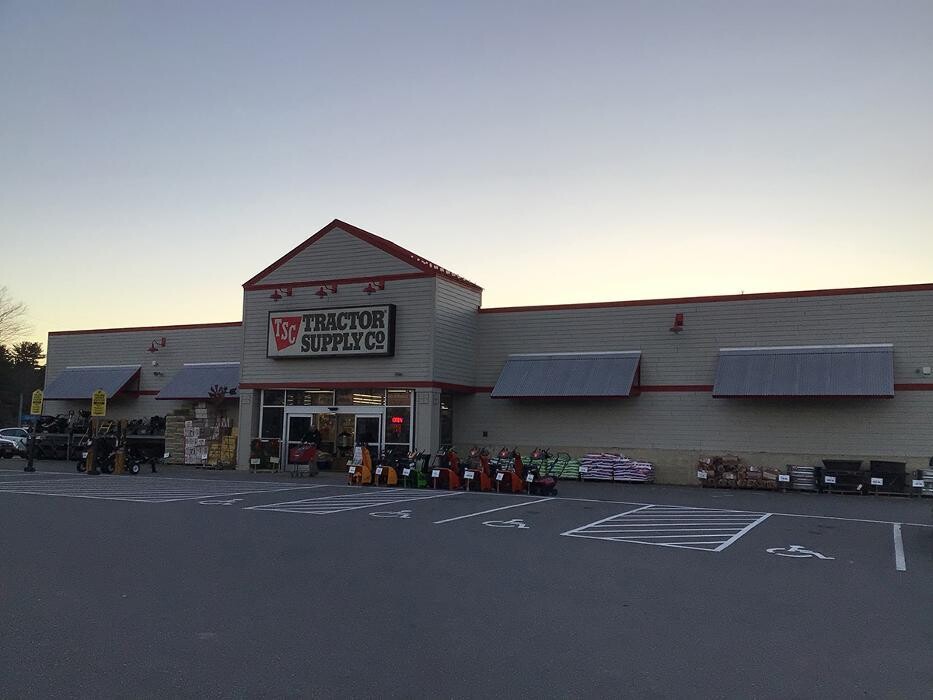 Images Tractor Supply Co.