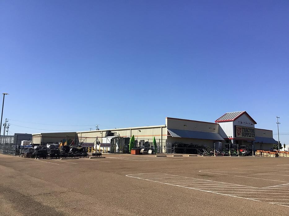 Images Tractor Supply Co.