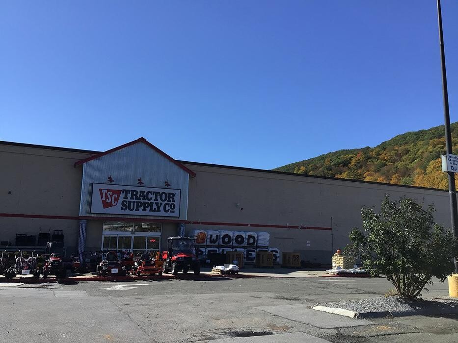 Images Tractor Supply Co.