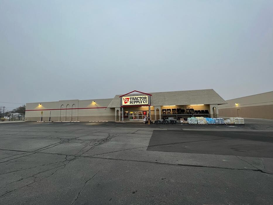 Images Tractor Supply Co.