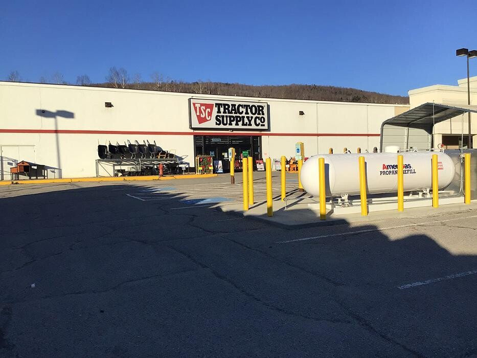 Images Tractor Supply Co.