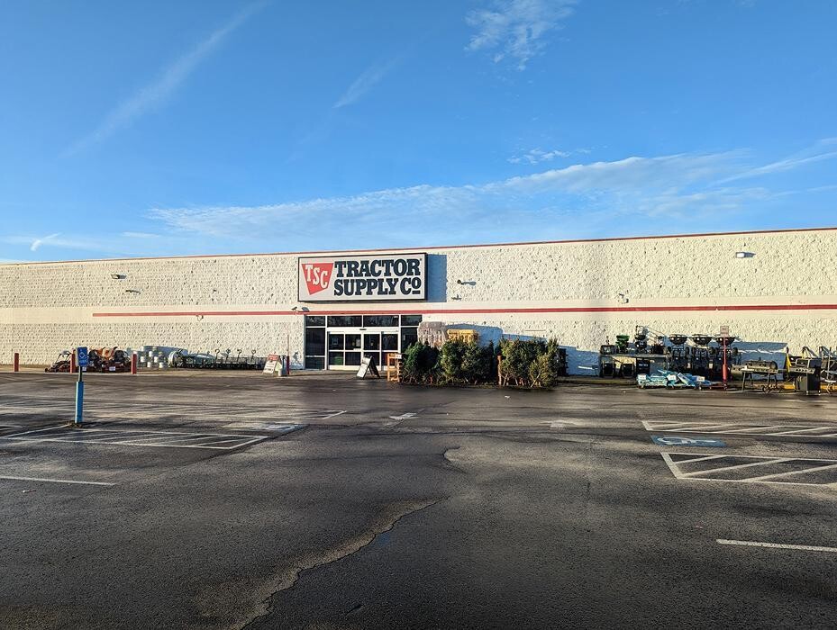 Images Tractor Supply Co.