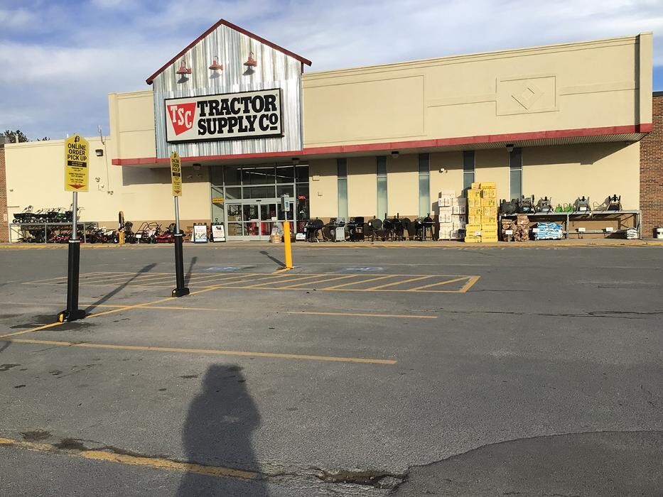 Images Tractor Supply Co.