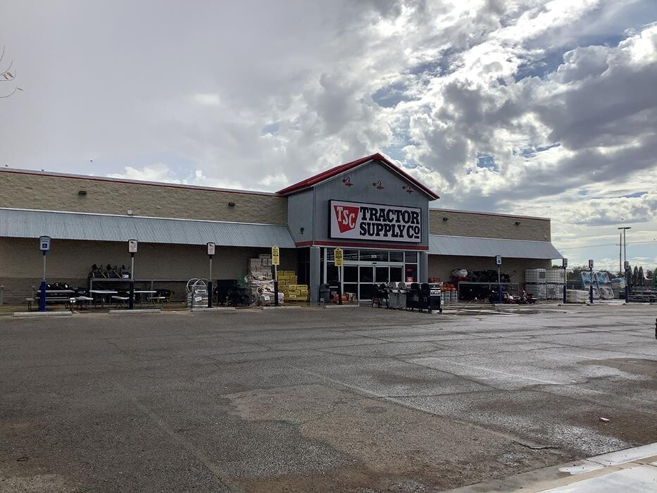 Images Tractor Supply Co.