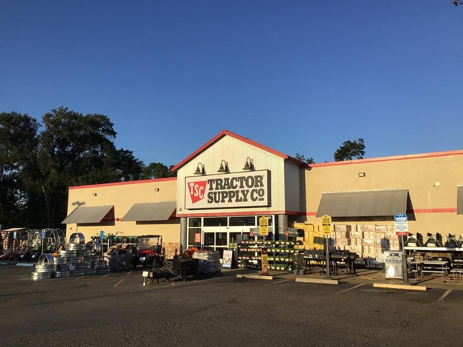 Images Tractor Supply Co.