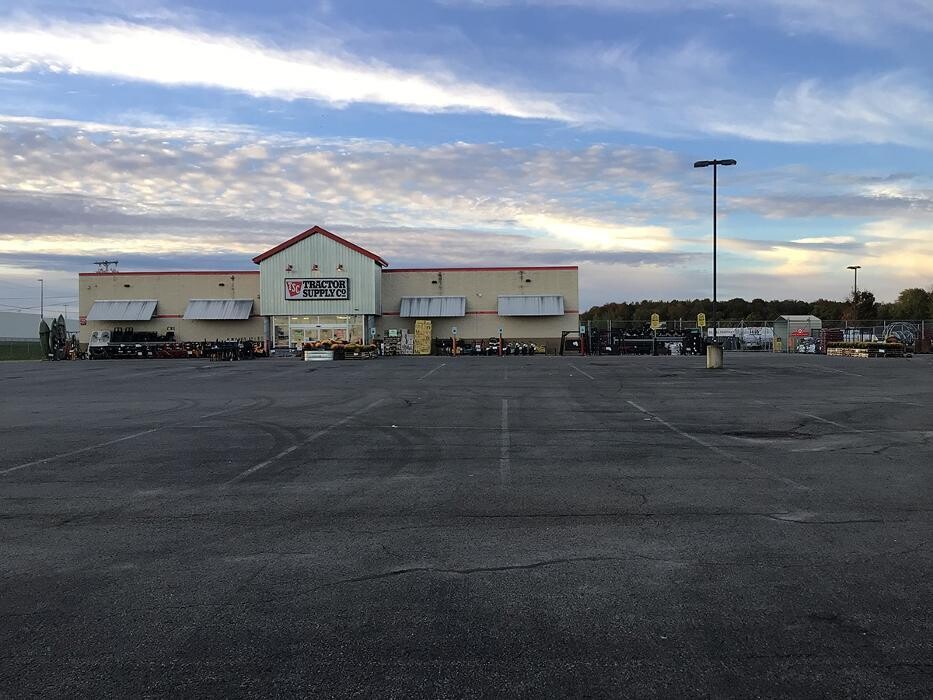 Images Tractor Supply Co.