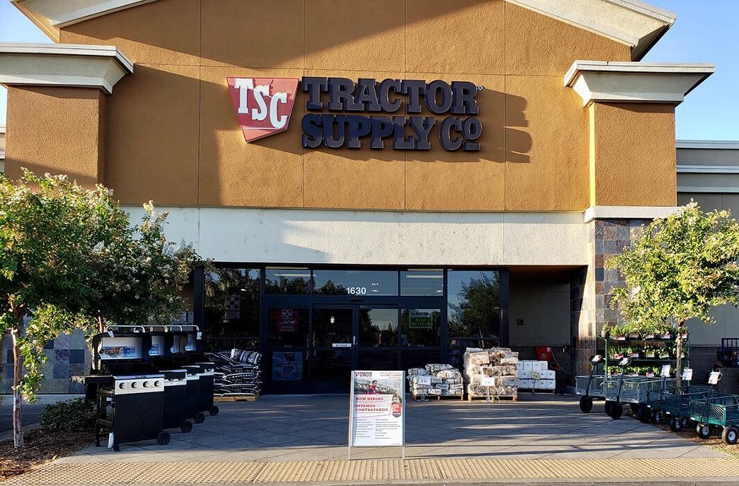Images Tractor Supply Co.