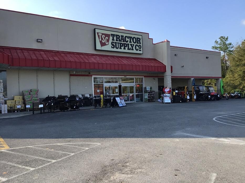 Images Tractor Supply Co.