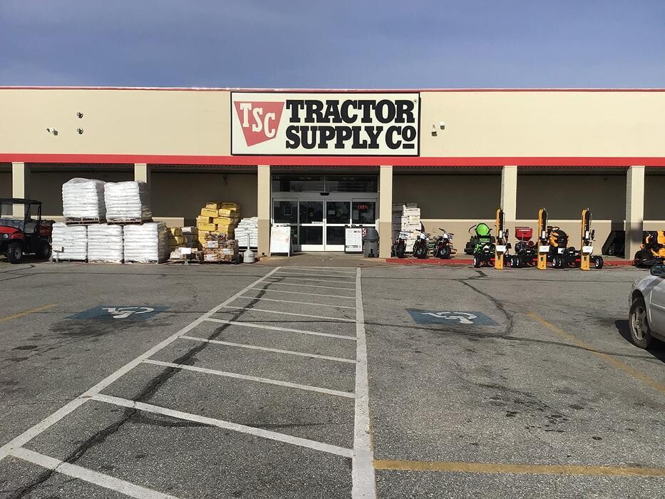 Images Tractor Supply Co.