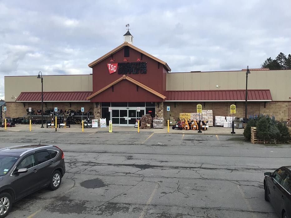 Images Tractor Supply Co.