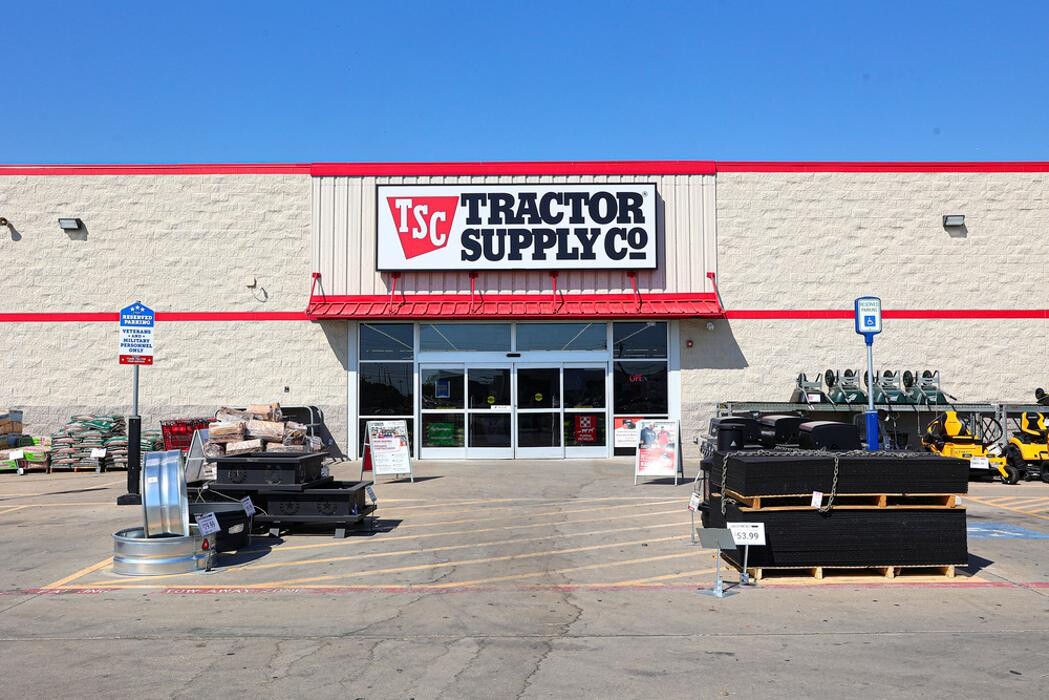 Images Tractor Supply Co.