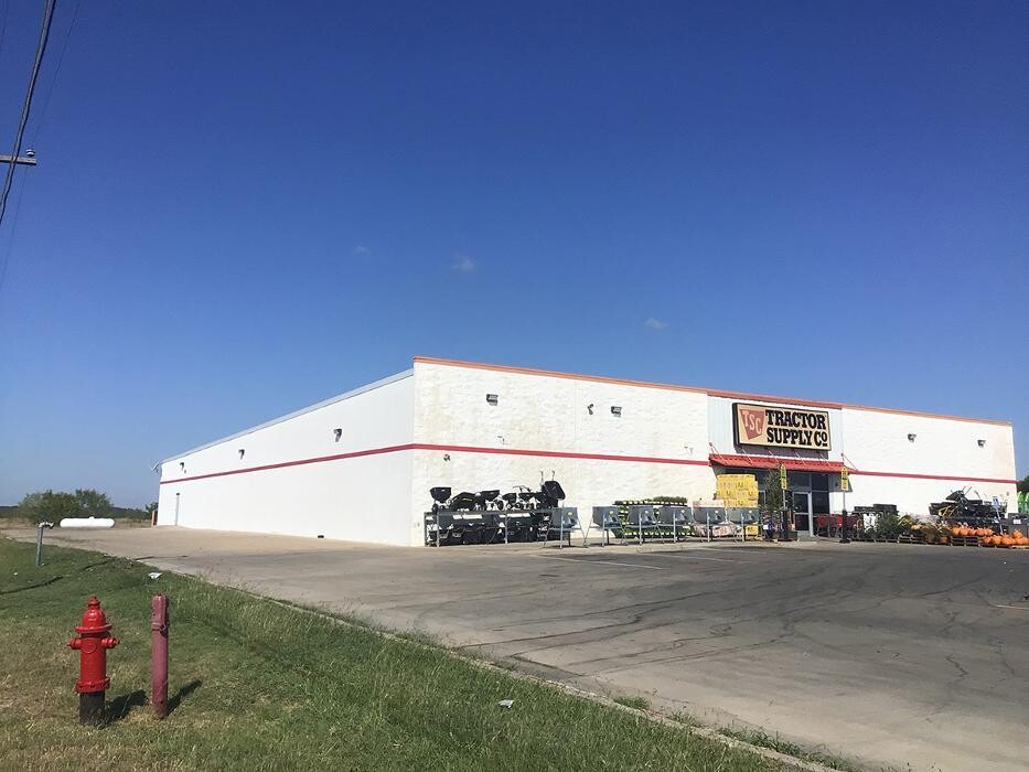 Images Tractor Supply Co.