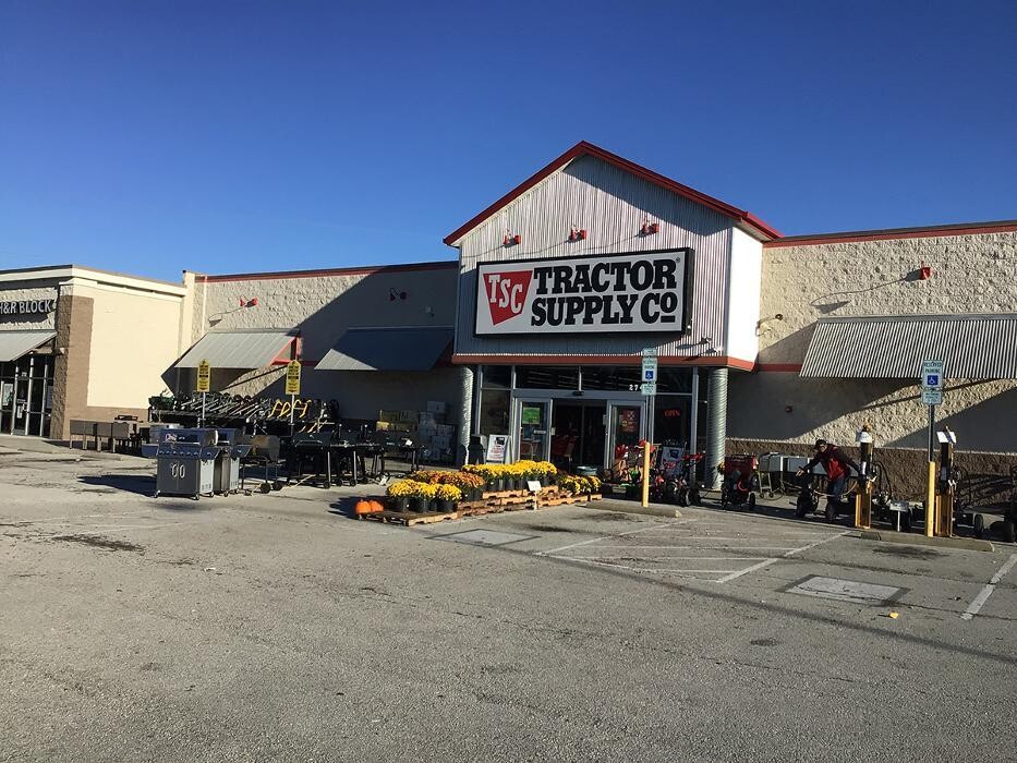 Images Tractor Supply Co.