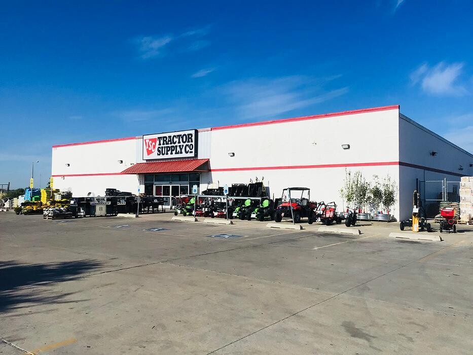 Images Tractor Supply Co.