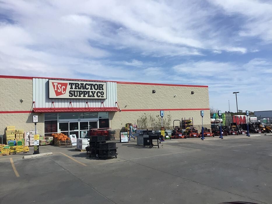 Images Tractor Supply Co.