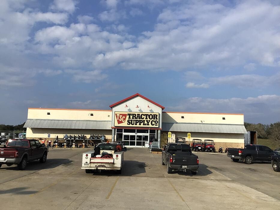 Images Tractor Supply Co.