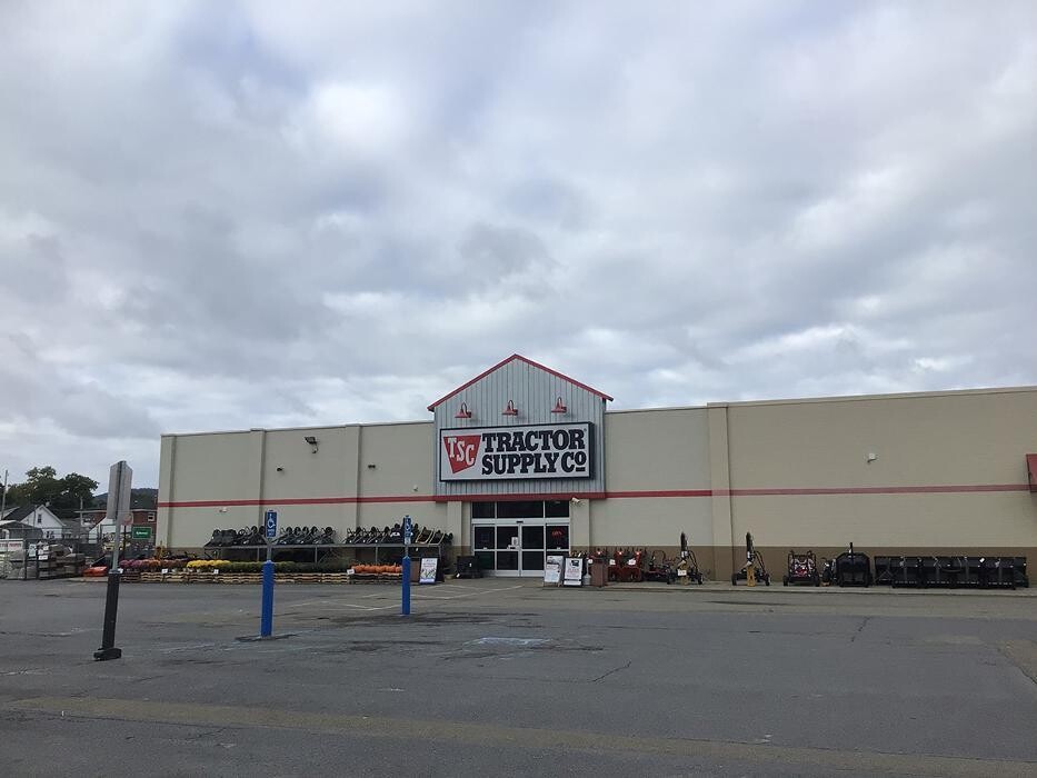 Images Tractor Supply Co.