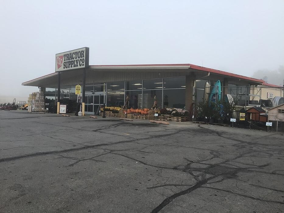 Images Tractor Supply Co.