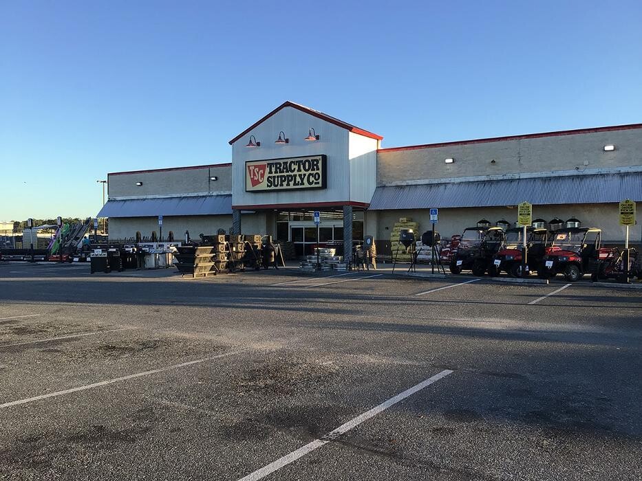 Images Tractor Supply Co.