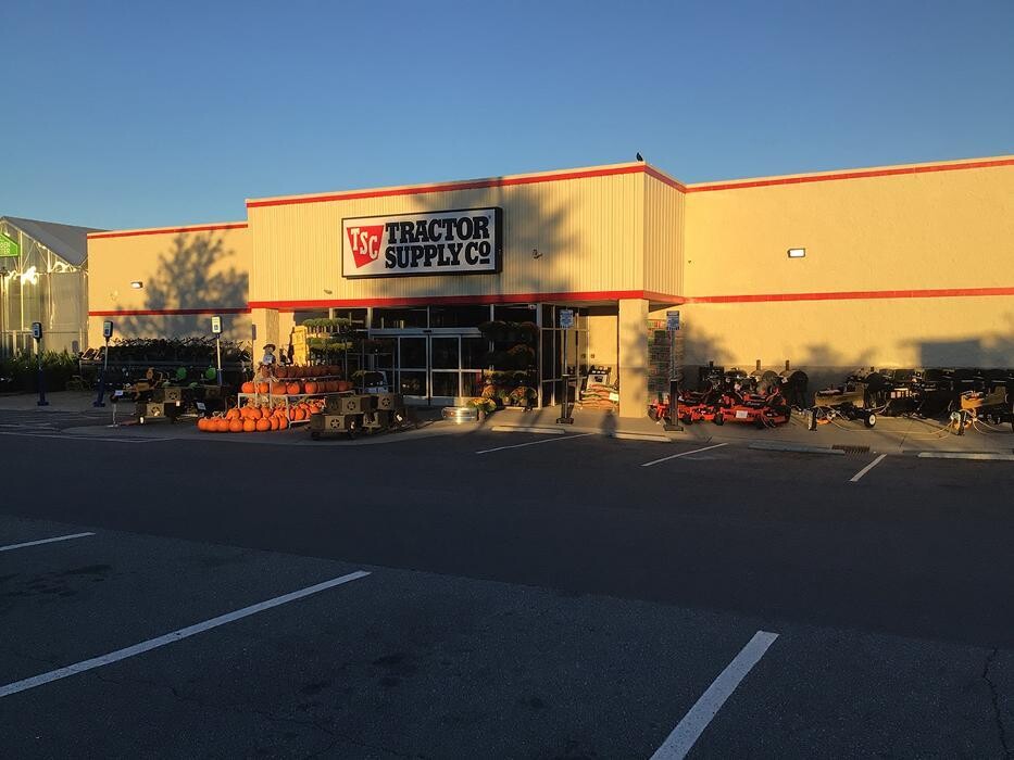 Images Tractor Supply Co.