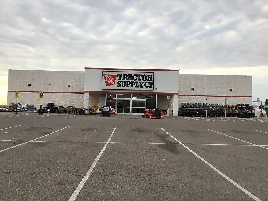 Images Tractor Supply Co.