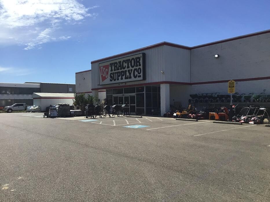 Images Tractor Supply Co.