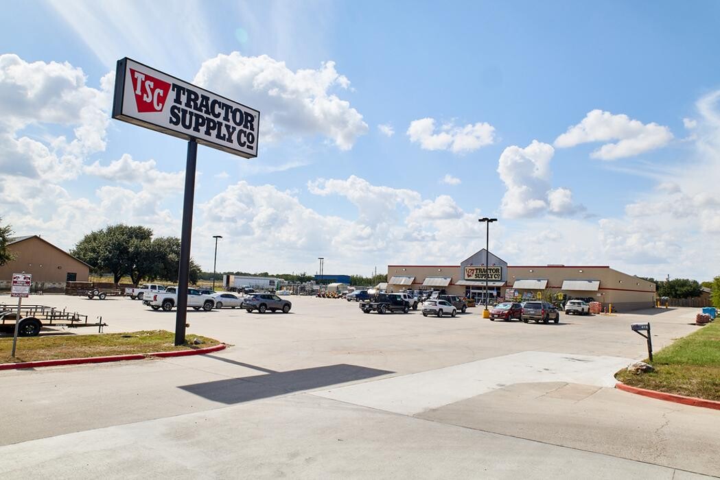 Images Tractor Supply Co.