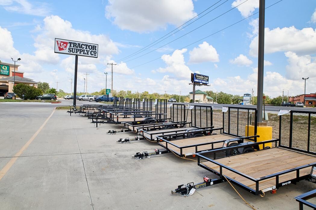 Images Tractor Supply Co.