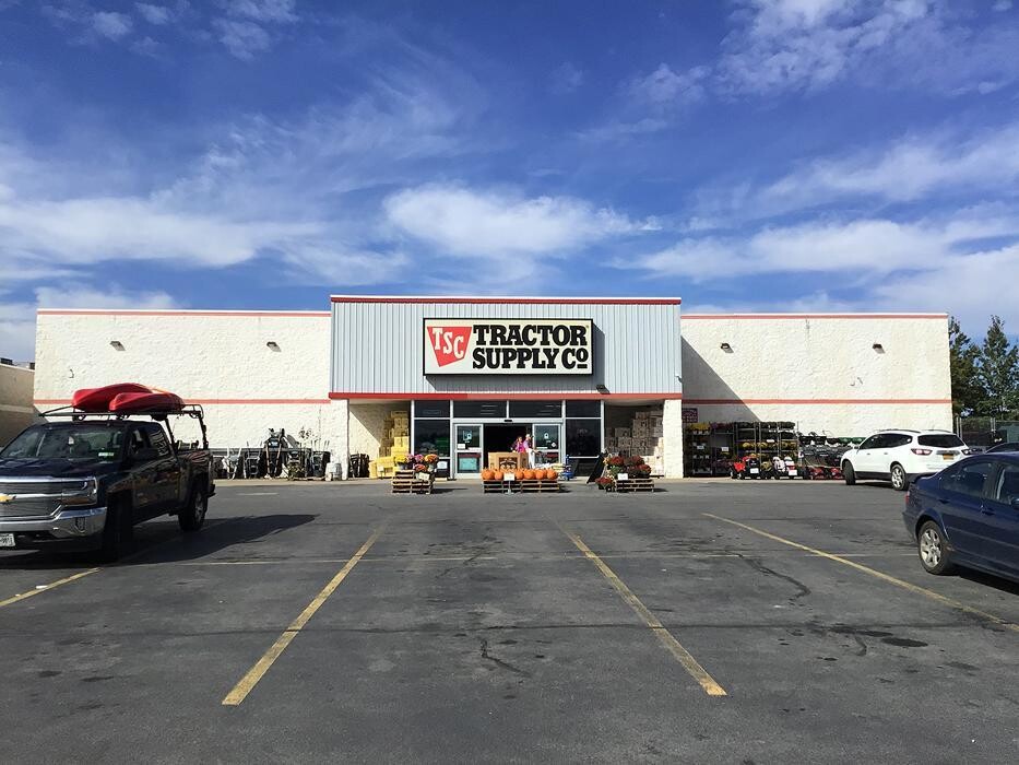 Images Tractor Supply Co.