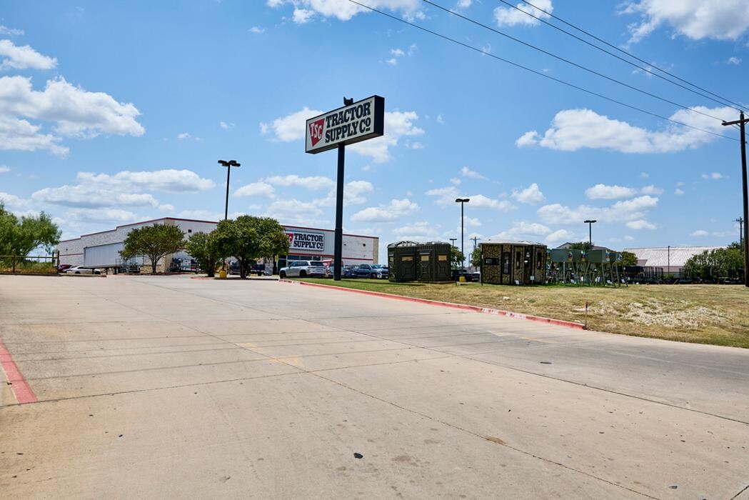 Images Tractor Supply Co.