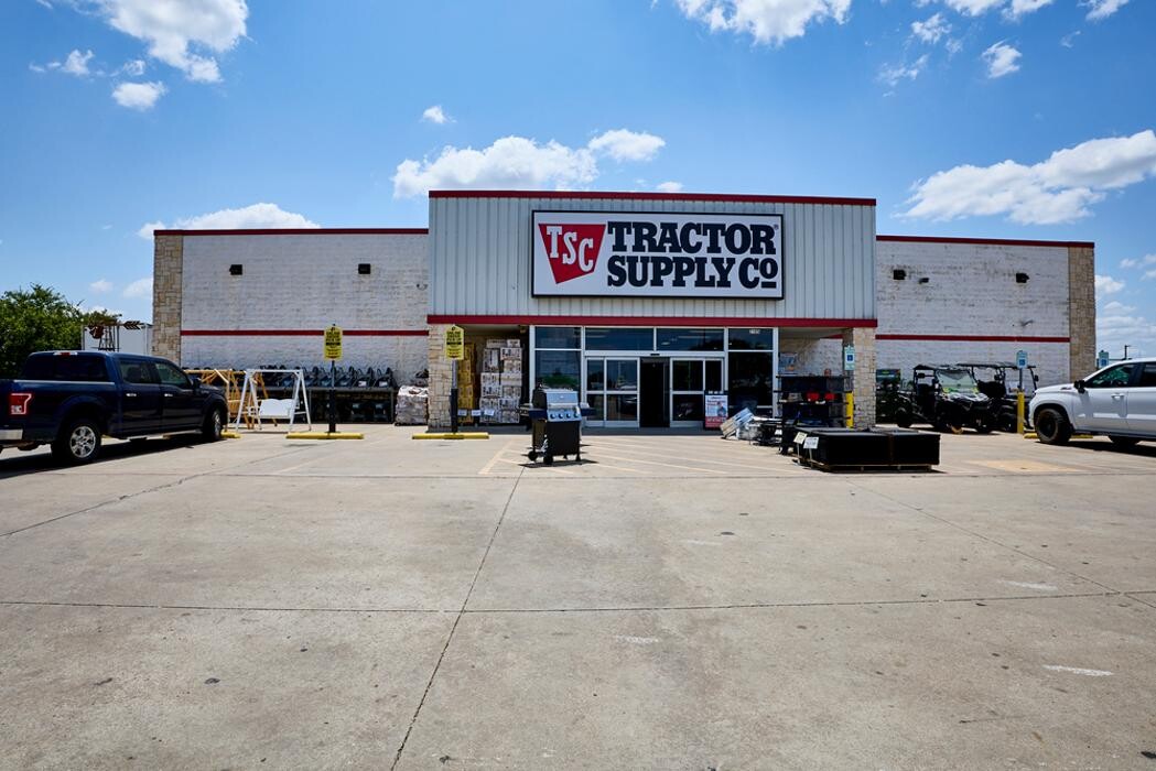 Images Tractor Supply Co.