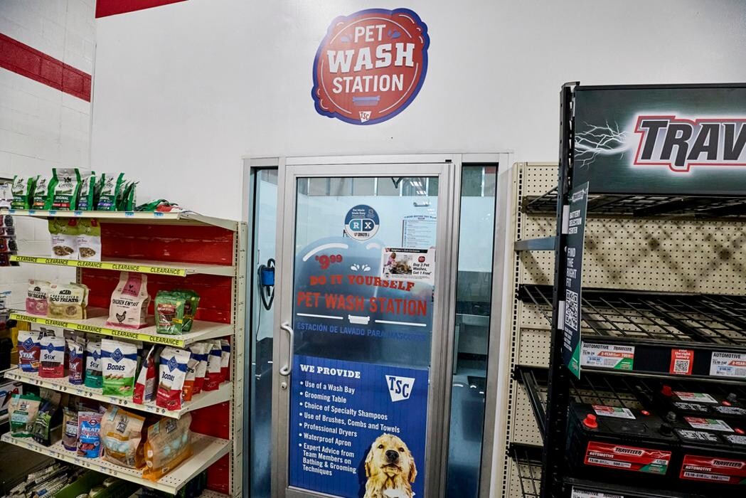 Images Tractor Supply Co.