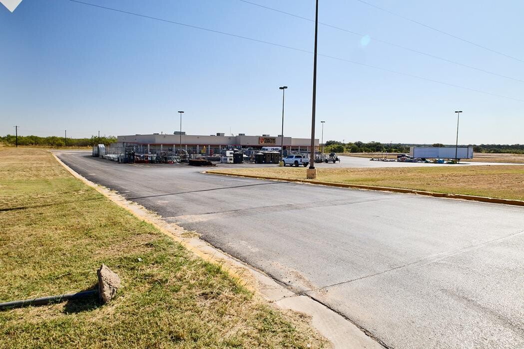 Images Tractor Supply Co.