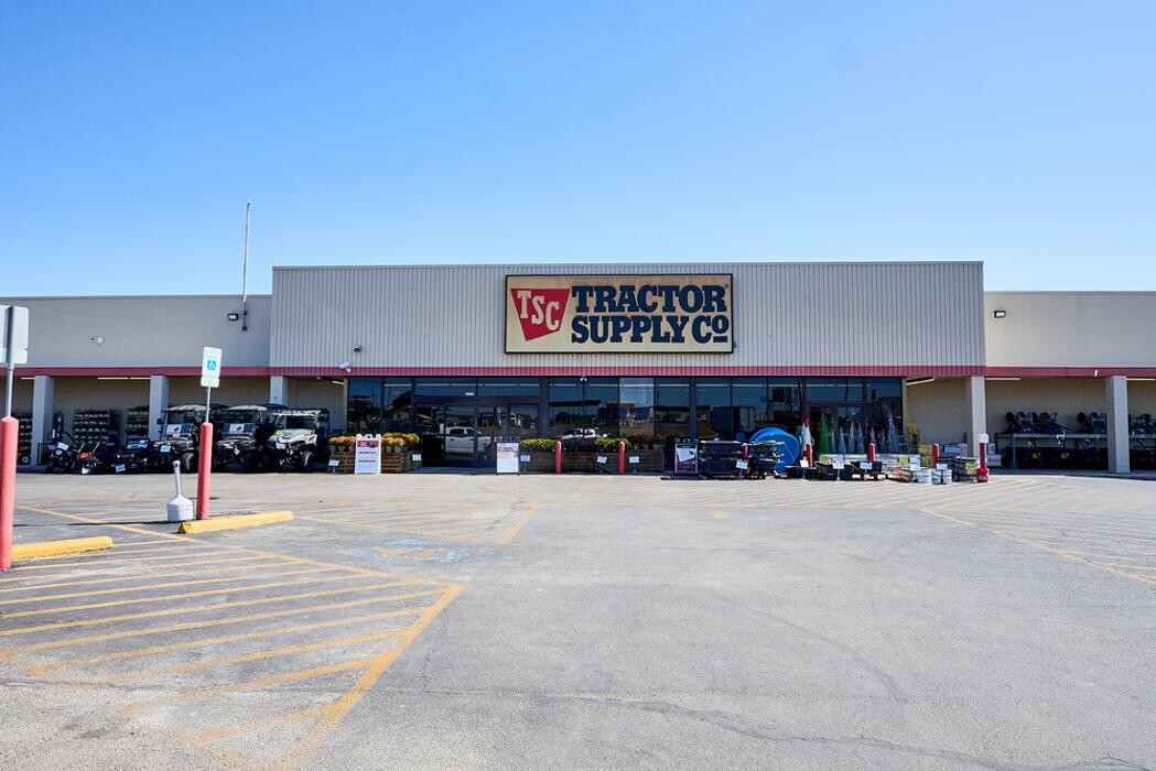Images Tractor Supply Co.