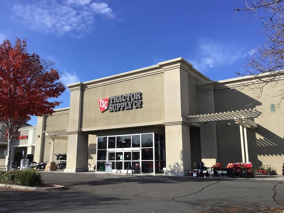 Images Tractor Supply Co.