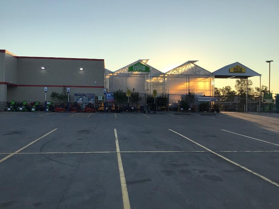 Images Tractor Supply Co.
