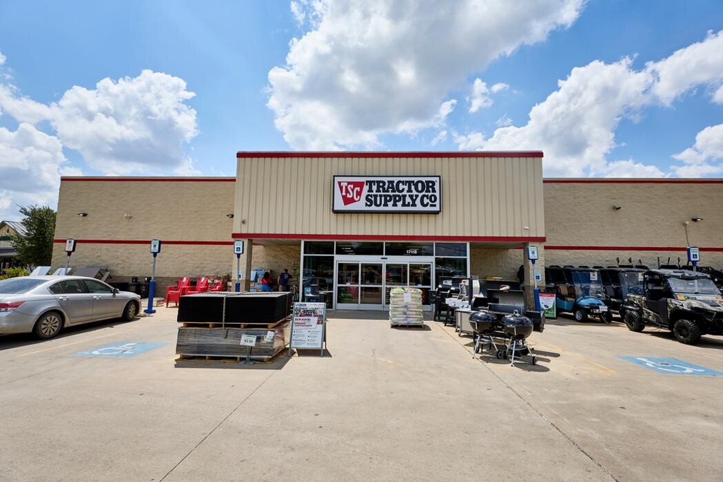Images Tractor Supply Co.
