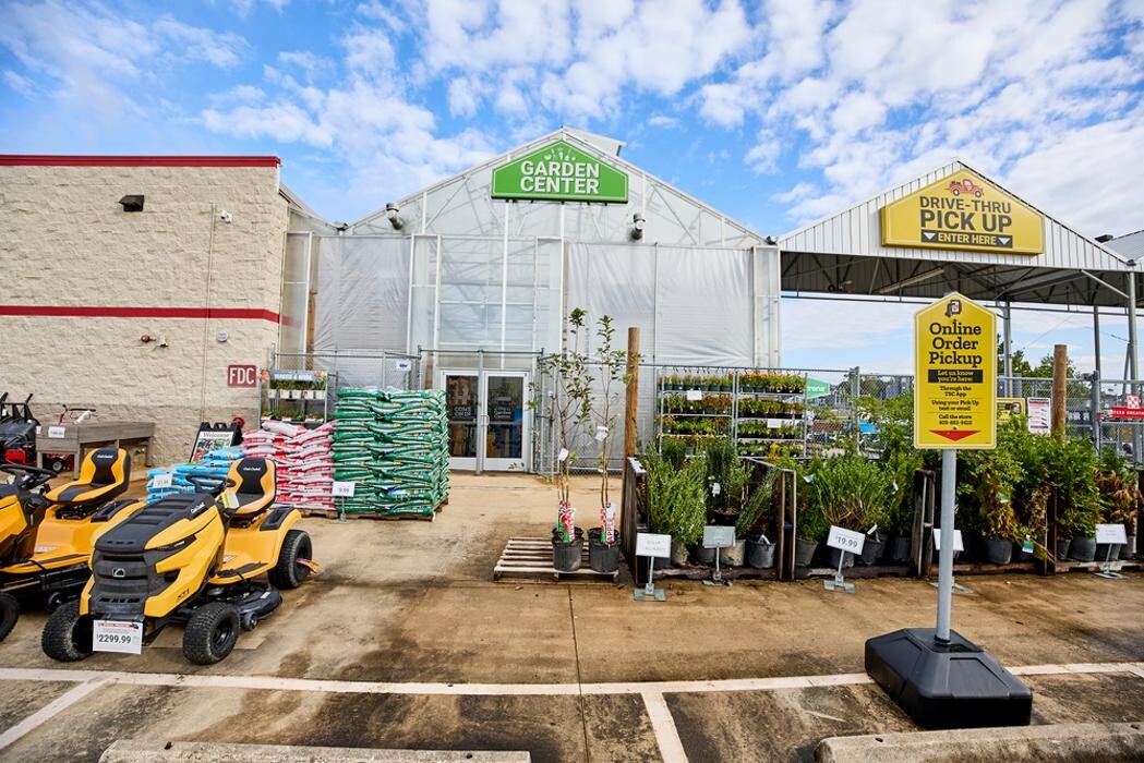 Images Tractor Supply Co.