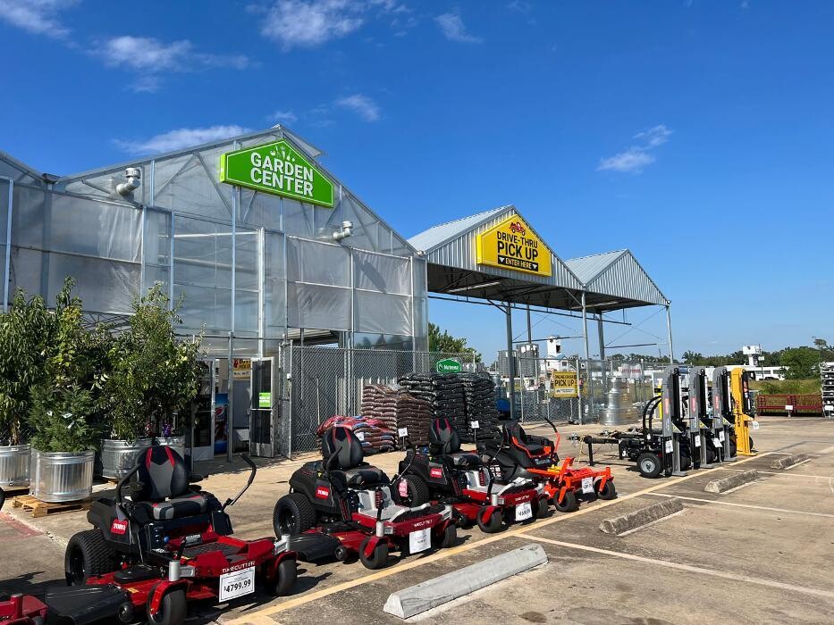 Images Tractor Supply Co.