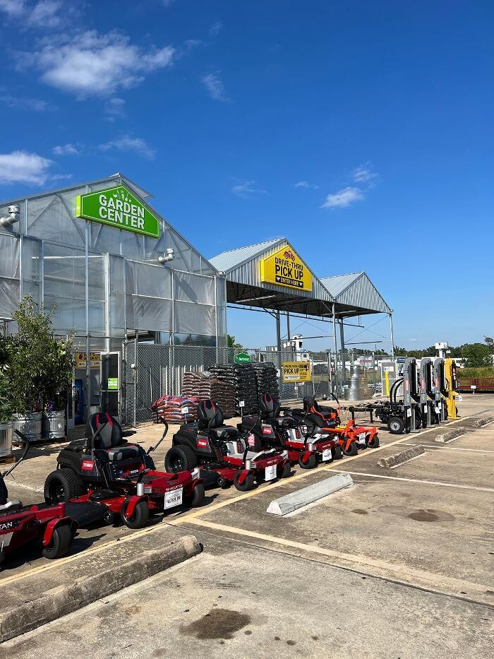 Images Tractor Supply Co.