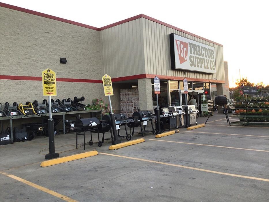 Images Tractor Supply Co.