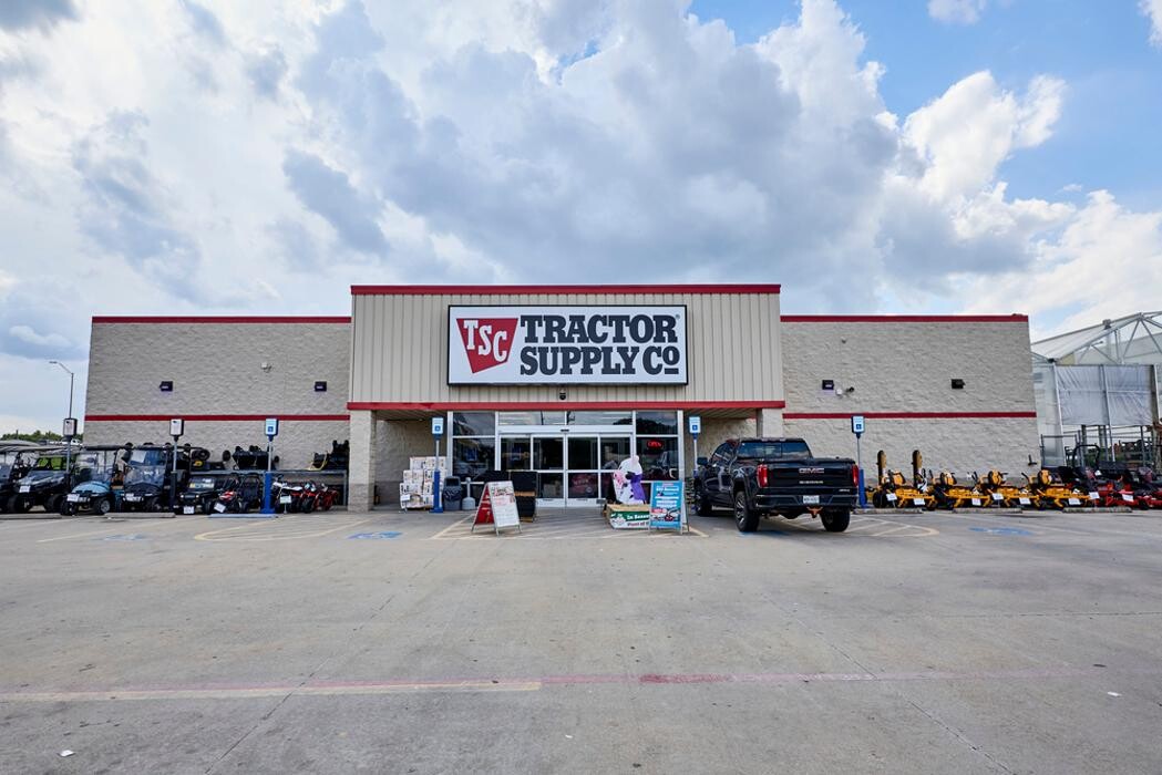Images Tractor Supply Co.