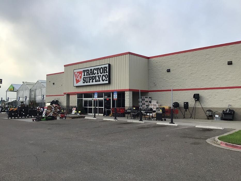 Images Tractor Supply Co.