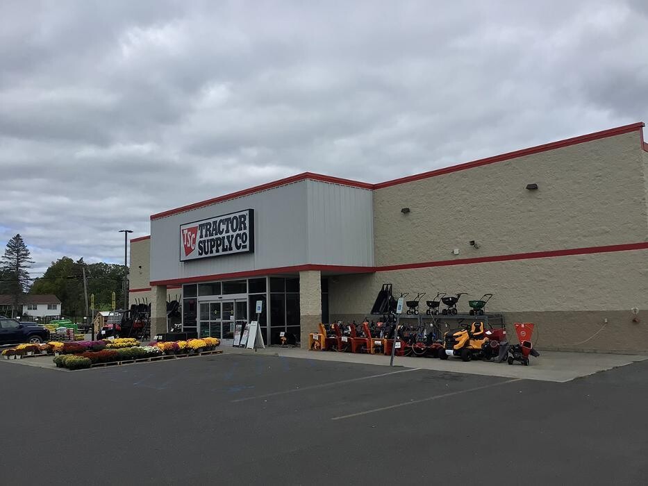 Images Tractor Supply Co.