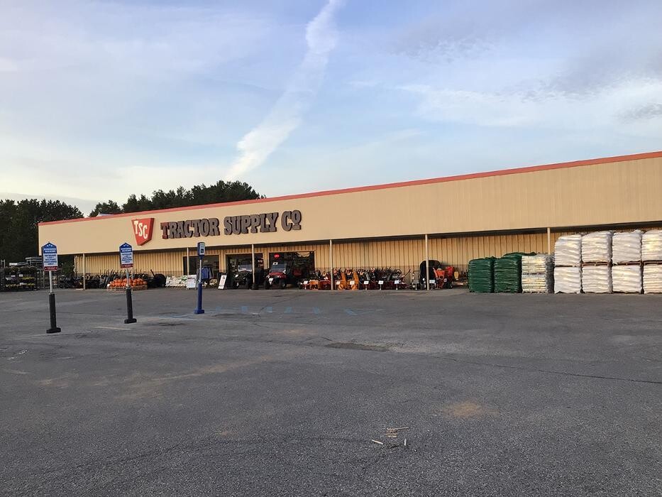 Images Tractor Supply Co.