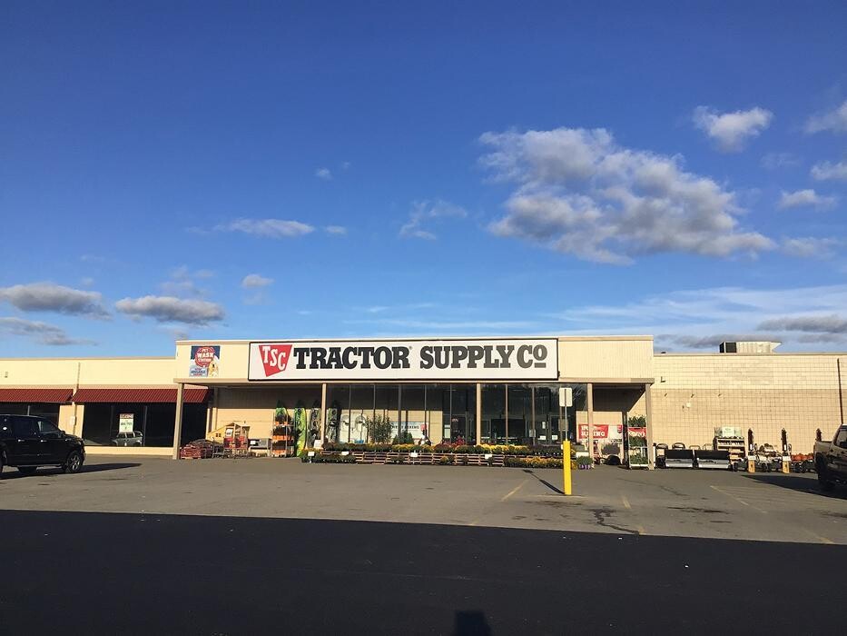 Images Tractor Supply Co.