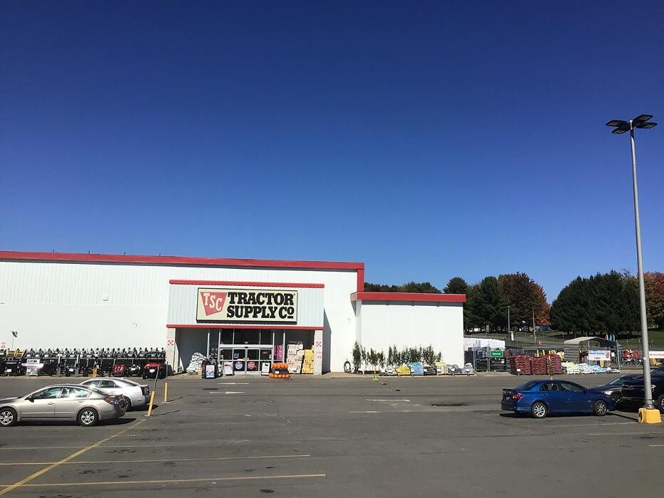 Images Tractor Supply Co.