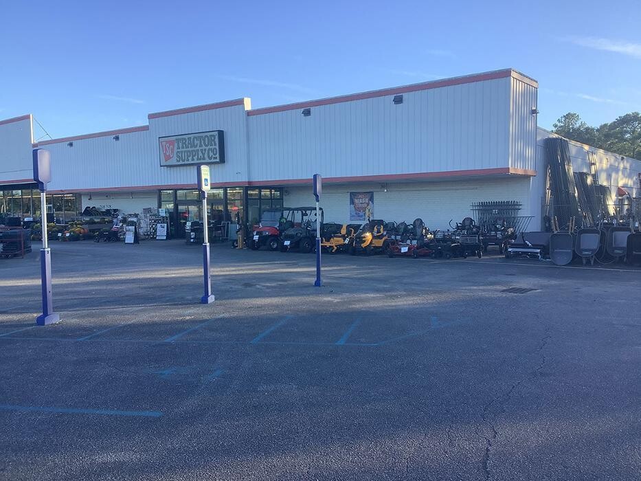 Images Tractor Supply Co.