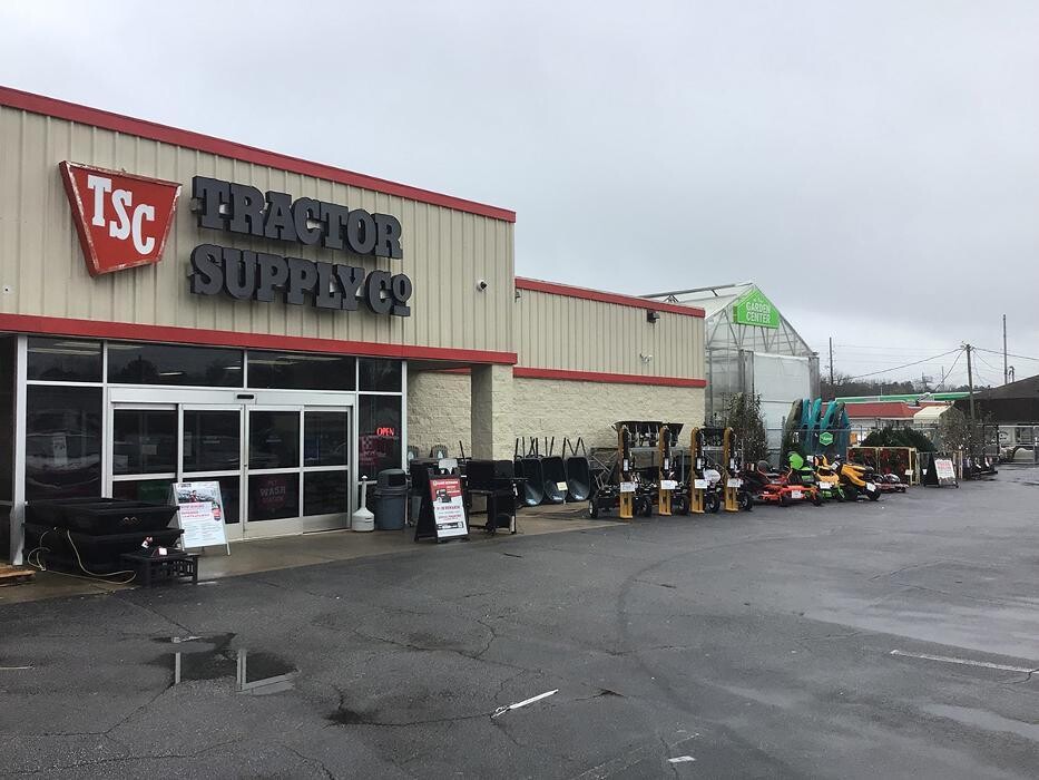 Images Tractor Supply Co.