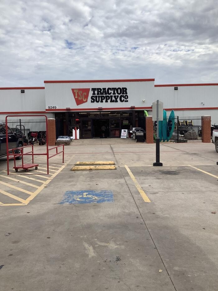 Images Tractor Supply Co.